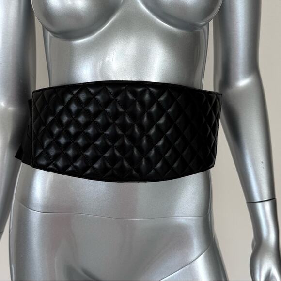 CHANEL quilted cummerbund belt Authentic - Picture 1 of 11